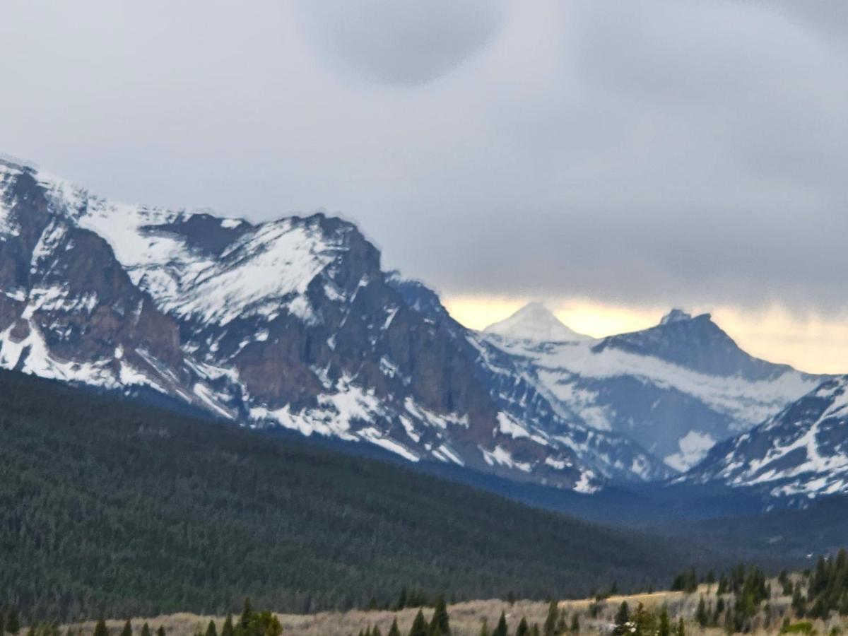 East Glacier Motel & Cabins East Glacier Park Village Экстерьер фото